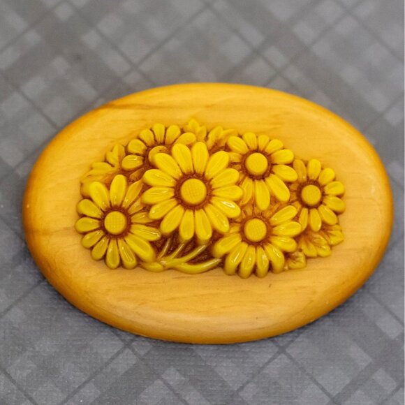 Vintage Round Oval Sunflower Garden Brooch, G41 - Picture 1 of 2